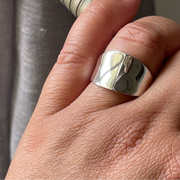 925 IBB TH | Sterling Silver Wide Concave Ring | Boho Chic Statement | Sz. 8 - Picture 1 of 8